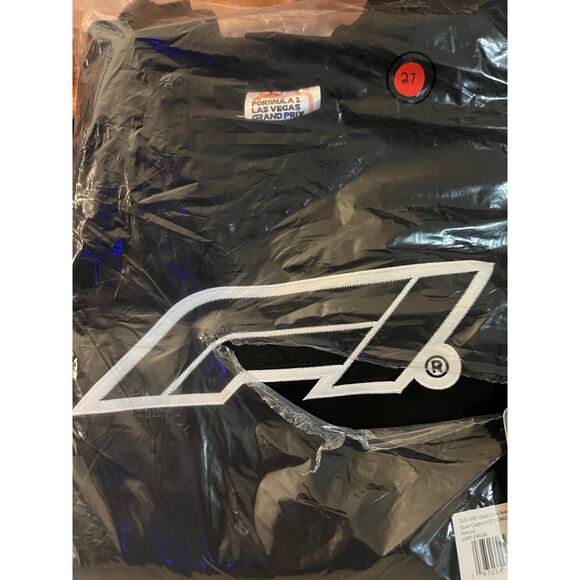2024 Formula 1 Las Vegas Grand Prix classic crew sweatshirt- Size Large- NWT - Picture 1 of 3